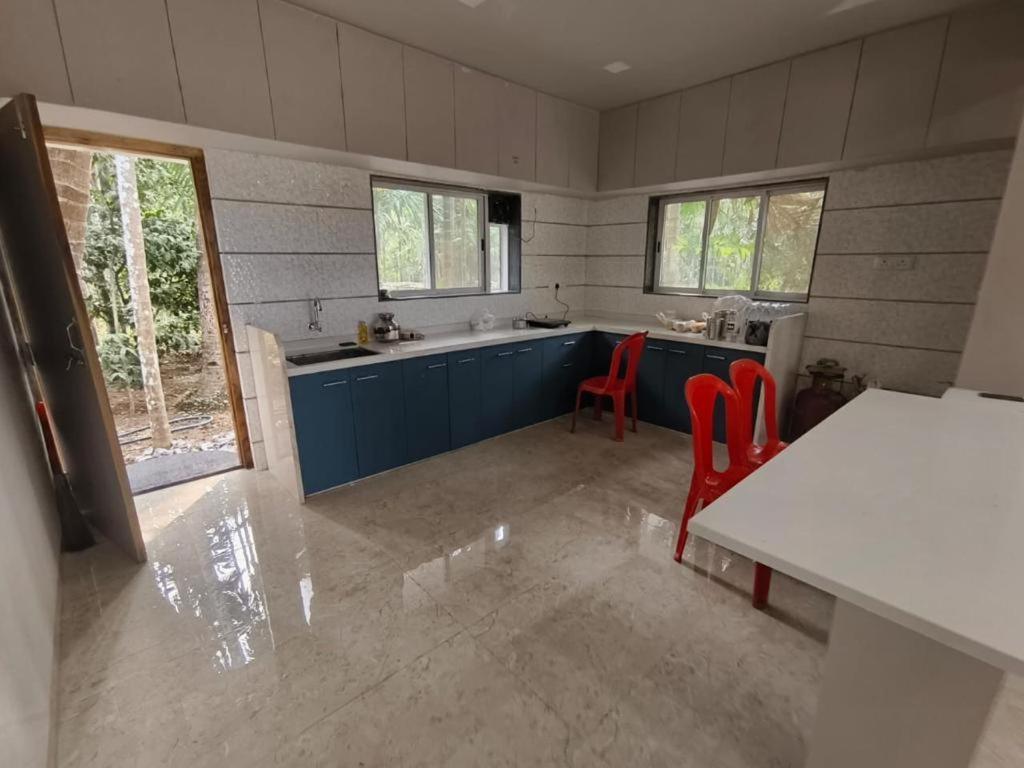 Villa Atharva Thal  Экстерьер фото